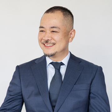 写真: 社長 安井 久